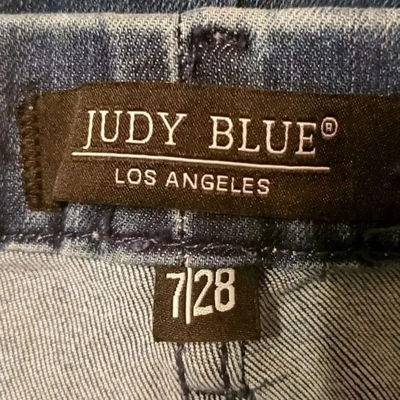 JUDY BLUE High Rise Cool Denim Pull On Capri Jeans Size 7/28 Skinny Fit