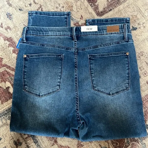 Judy Blue High Waist Cool Denim Pull On Capri