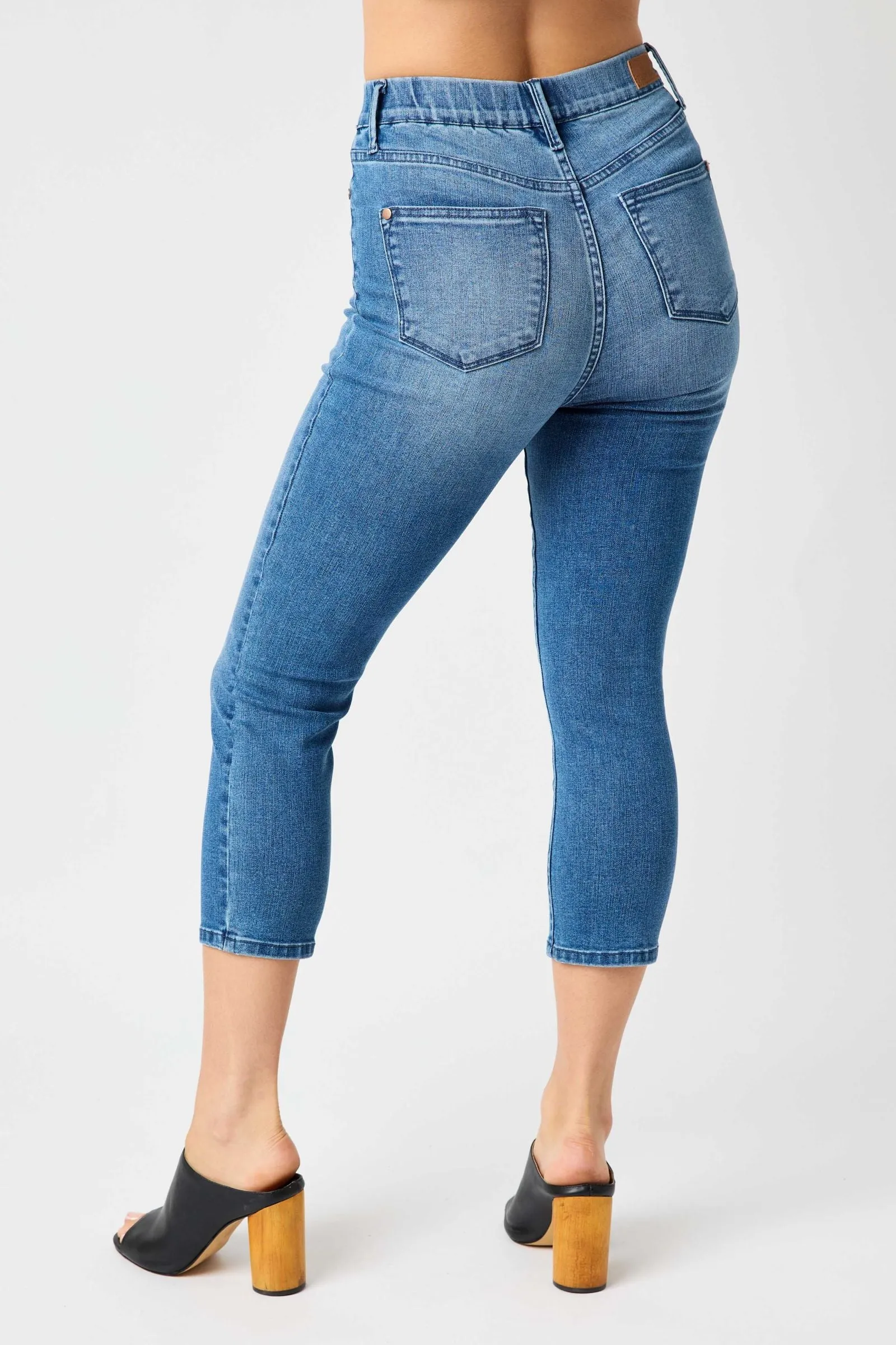 Judy Blue Plus Size High Rise Cool Denim Pull On Capris