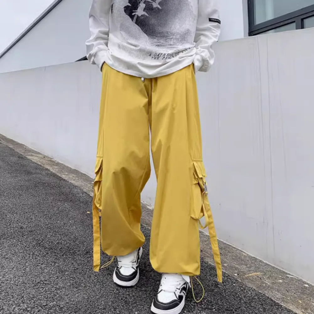 Lightweight Wide-Leg Cargo Pants