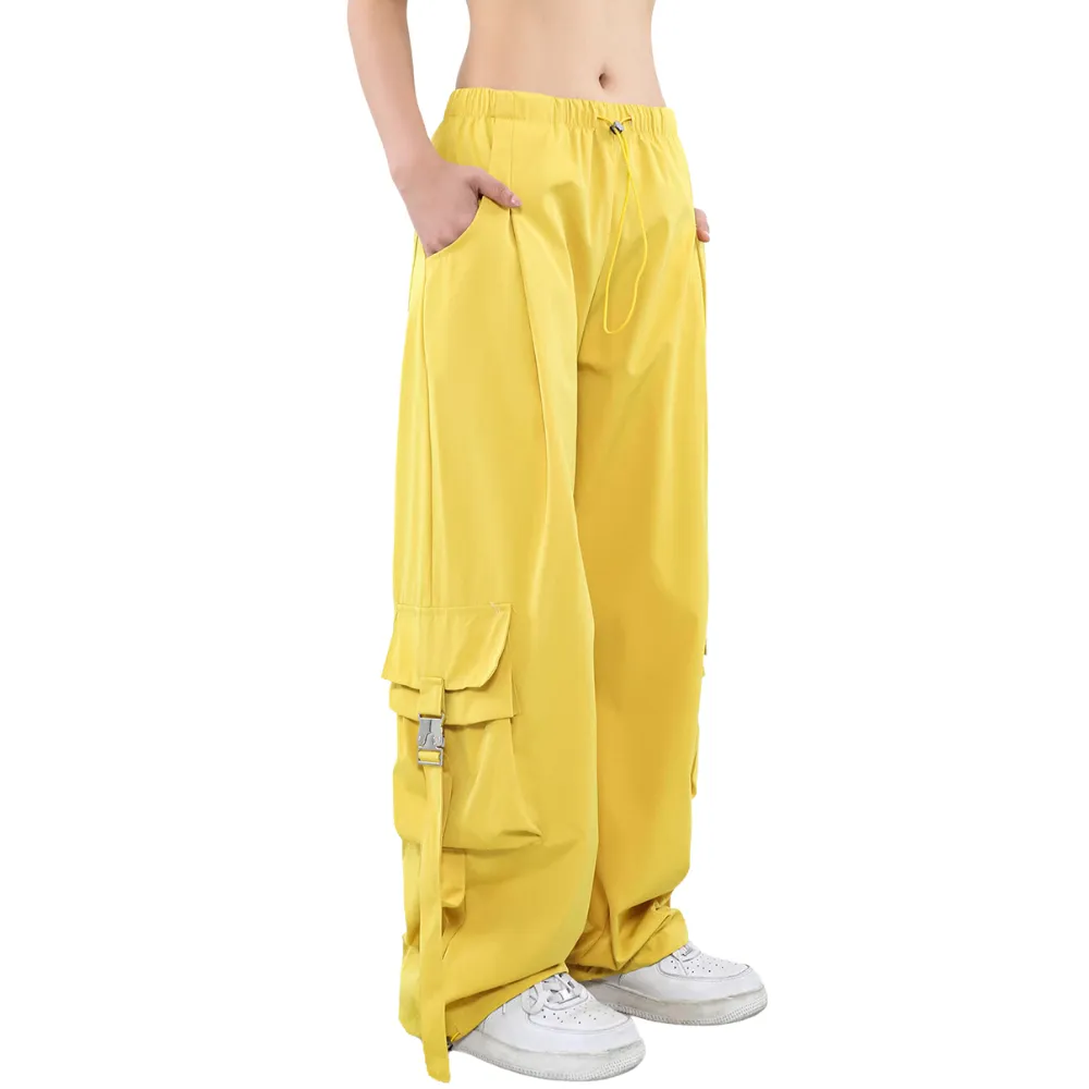Lightweight Wide-Leg Cargo Pants