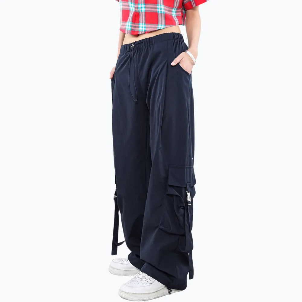Lightweight Wide-Leg Cargo Pants