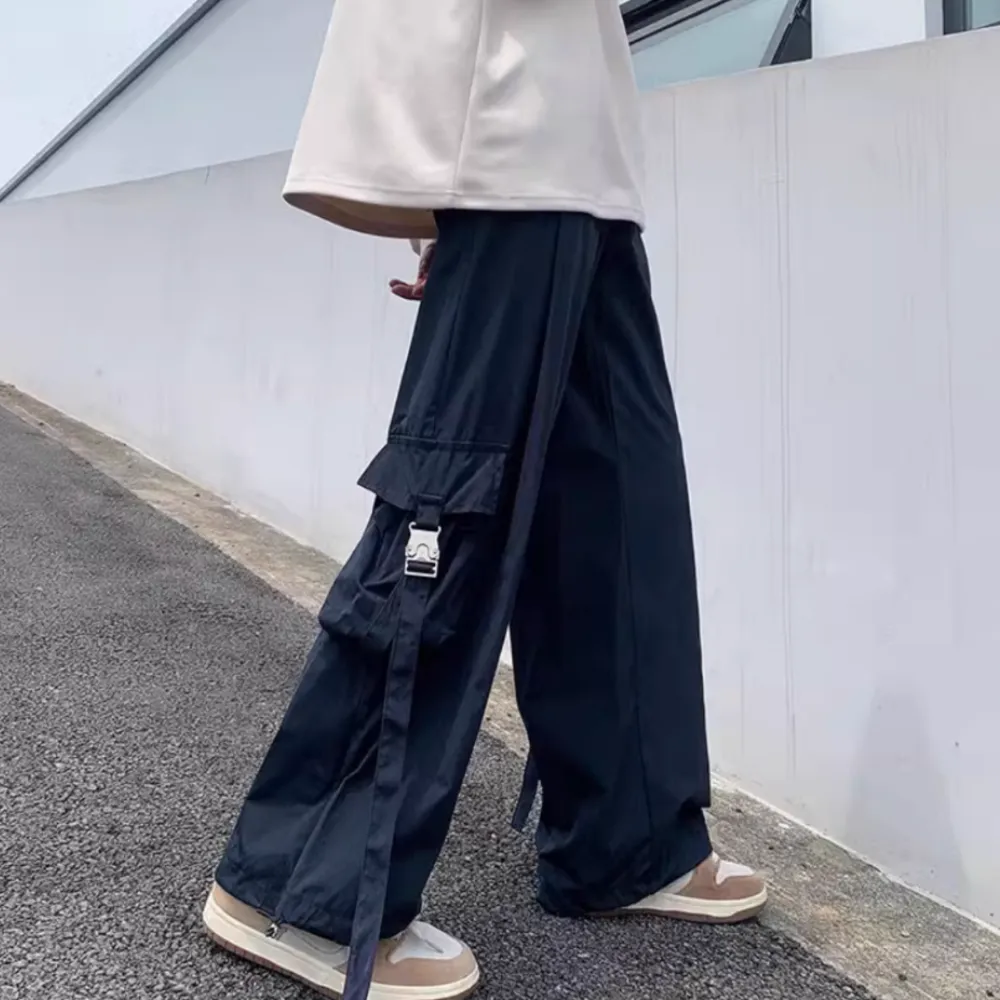 Lightweight Wide-Leg Cargo Pants
