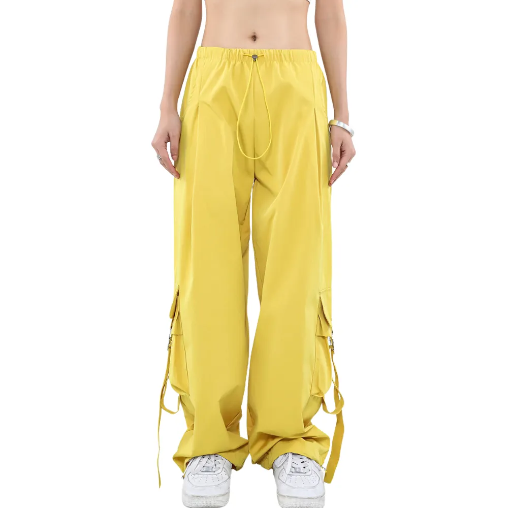 Lightweight Wide-Leg Cargo Pants