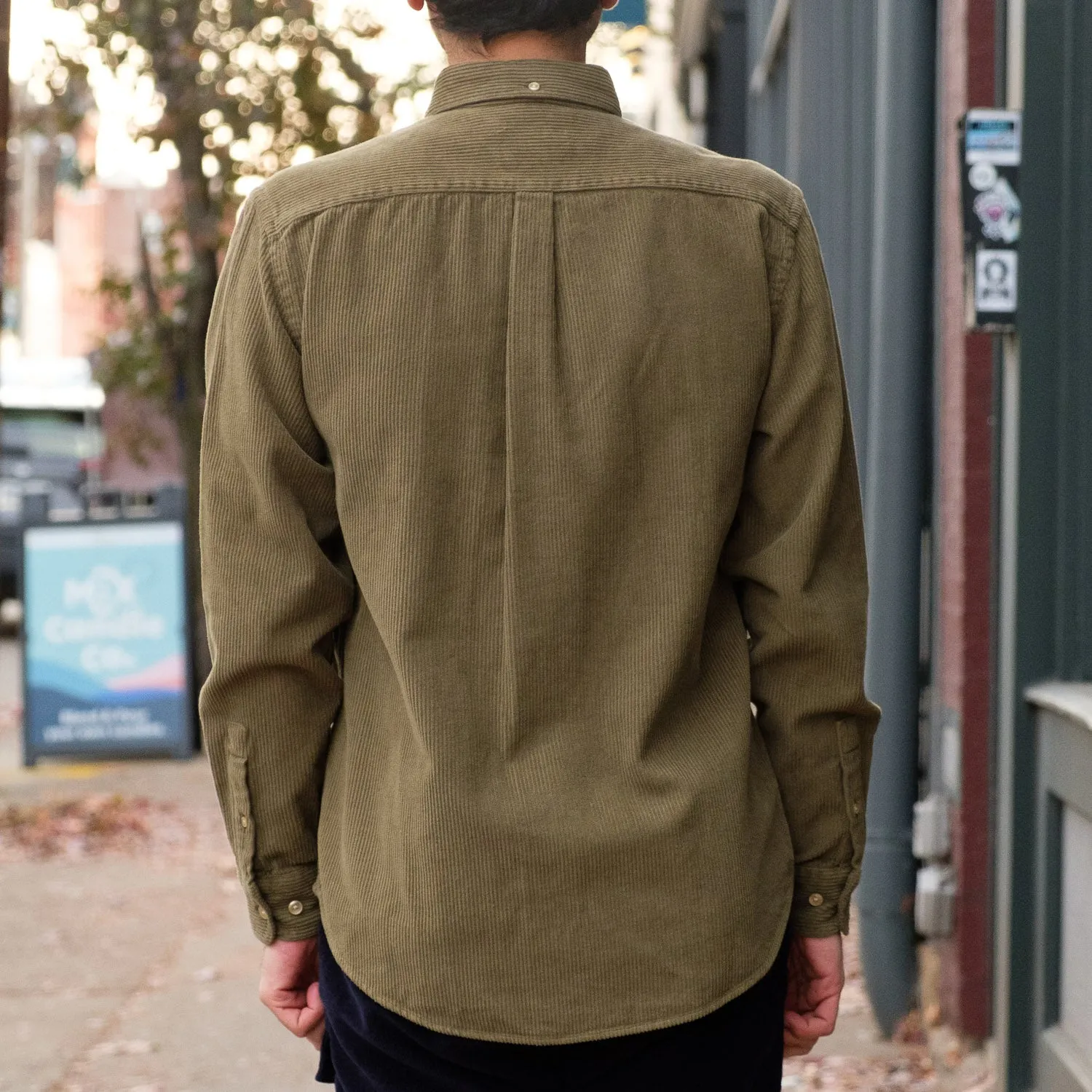 Lobo Cord Shirt in Olive