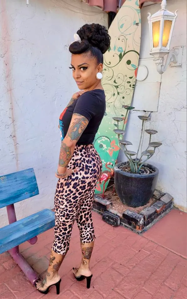 Love your curves Capri-Leopard