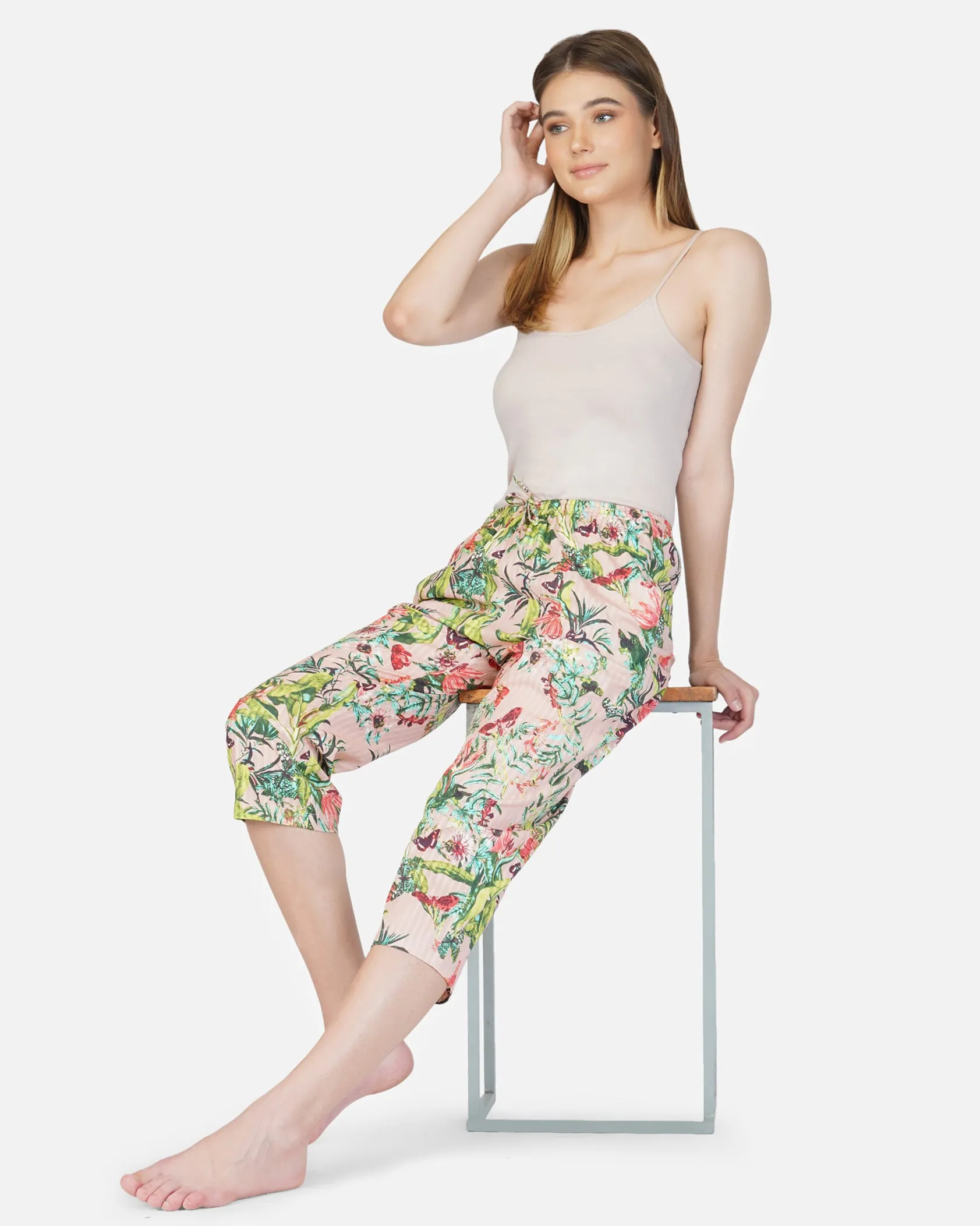 Lt pink floral cotton dobby capris