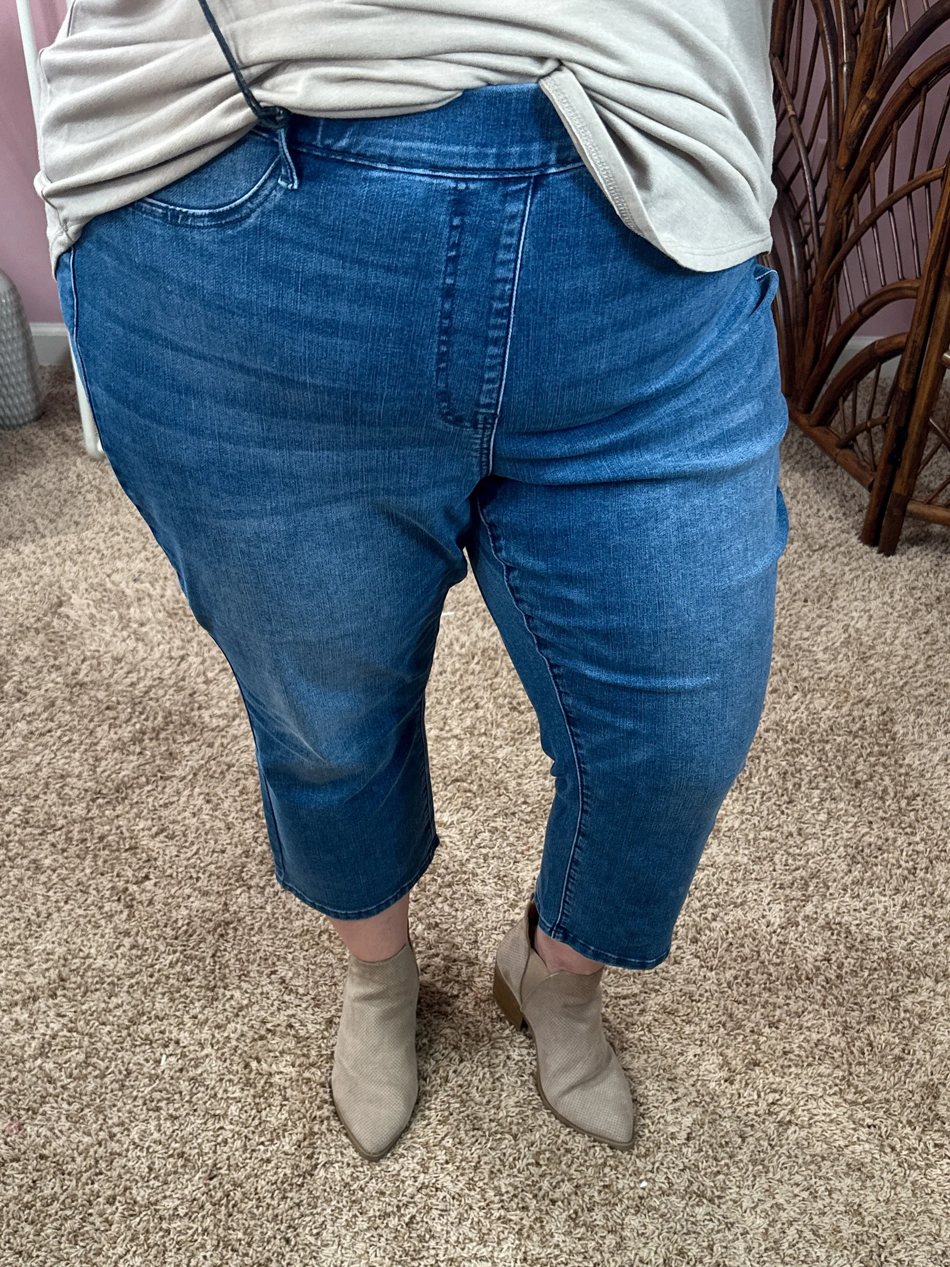 Made for Me Pull On "Cooling" Jegging Capris - Judy Blue