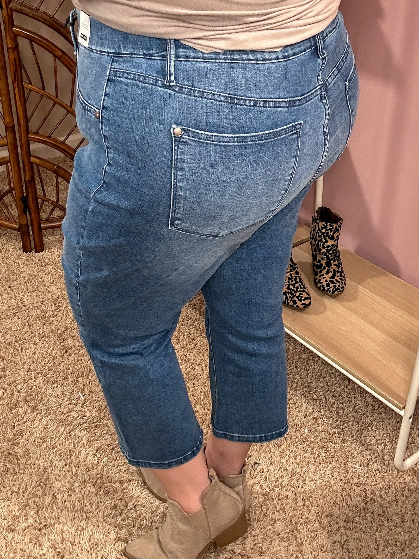 Made for Me Pull On "Cooling" Jegging Capris - Judy Blue