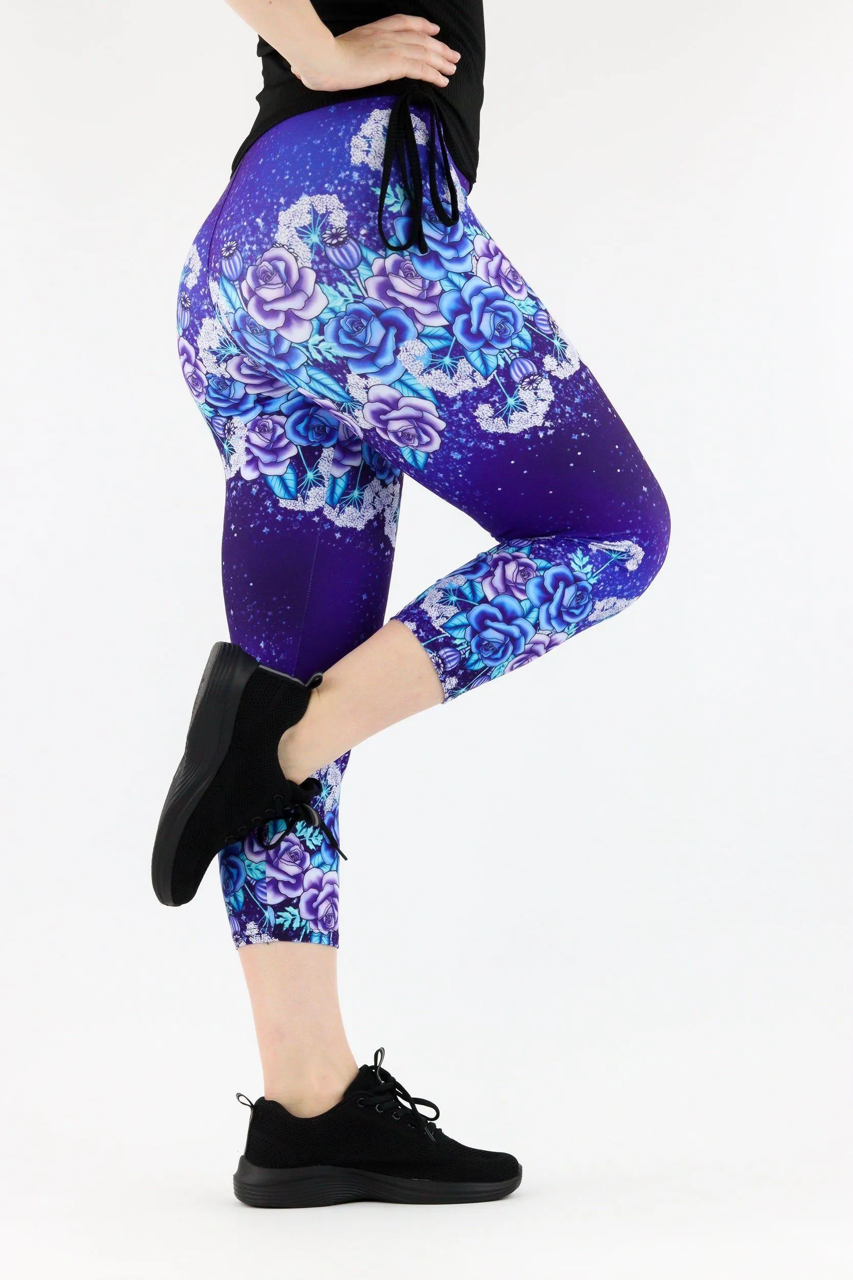 Magic Flowers - Casual Capri Leggings