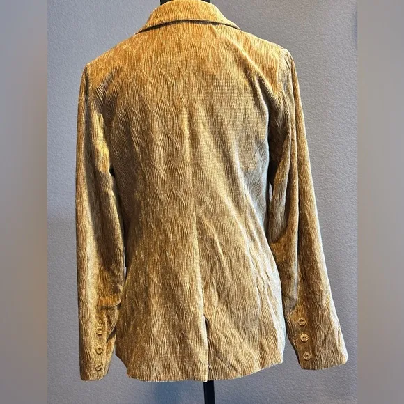 Mink Pink Arianna corduroy velvet one button blazer in gold. Size Small. NWOT