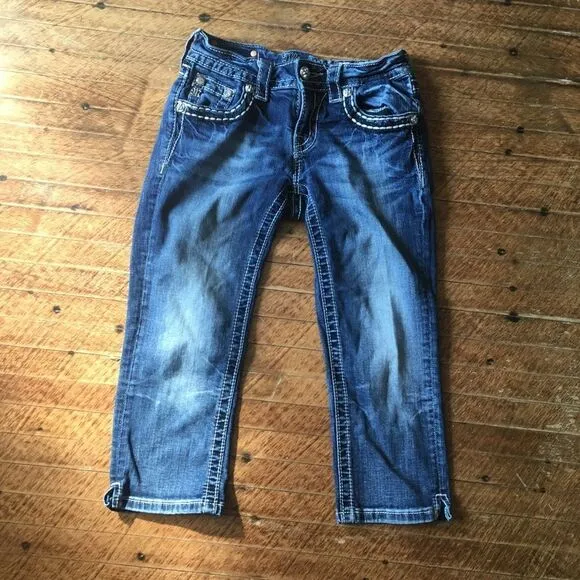 Miss Me fantasy border 26 denim capris