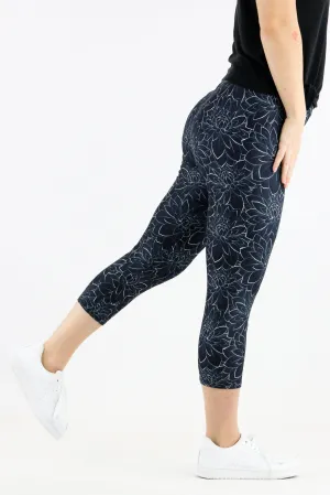 Monochrome Delilah - Casual Capri Leggings