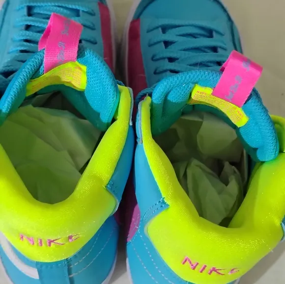 Nike blazers youth 5(big kid)Like New No Scuff Or Spots