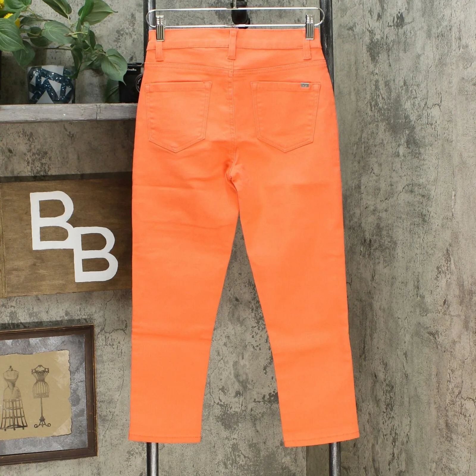 NWT DG2 By Diane Gilman Virtual Stretch Cropped Skinny Jean. 654685 2