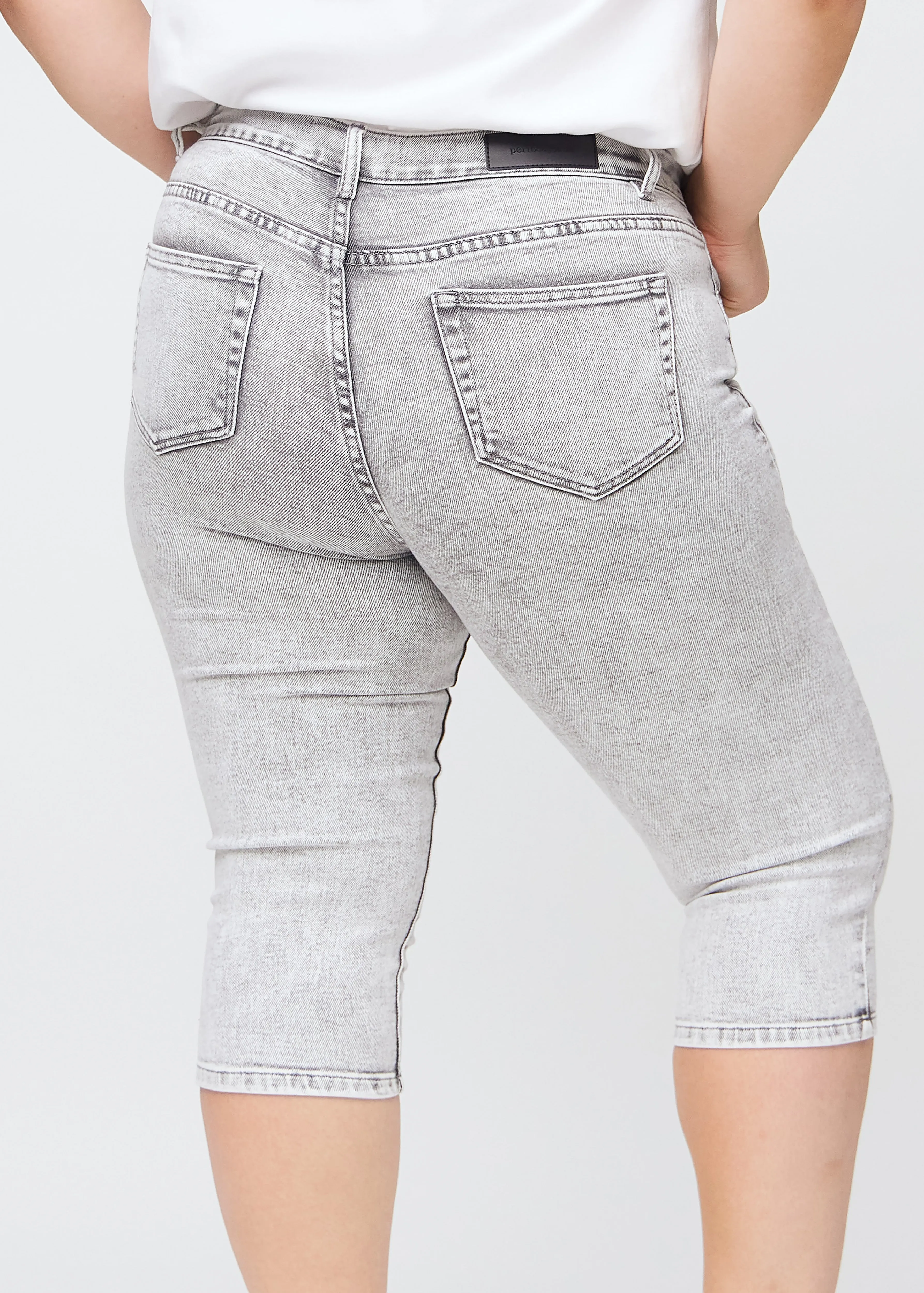 Perfect Capris - Skinny - Ashes™