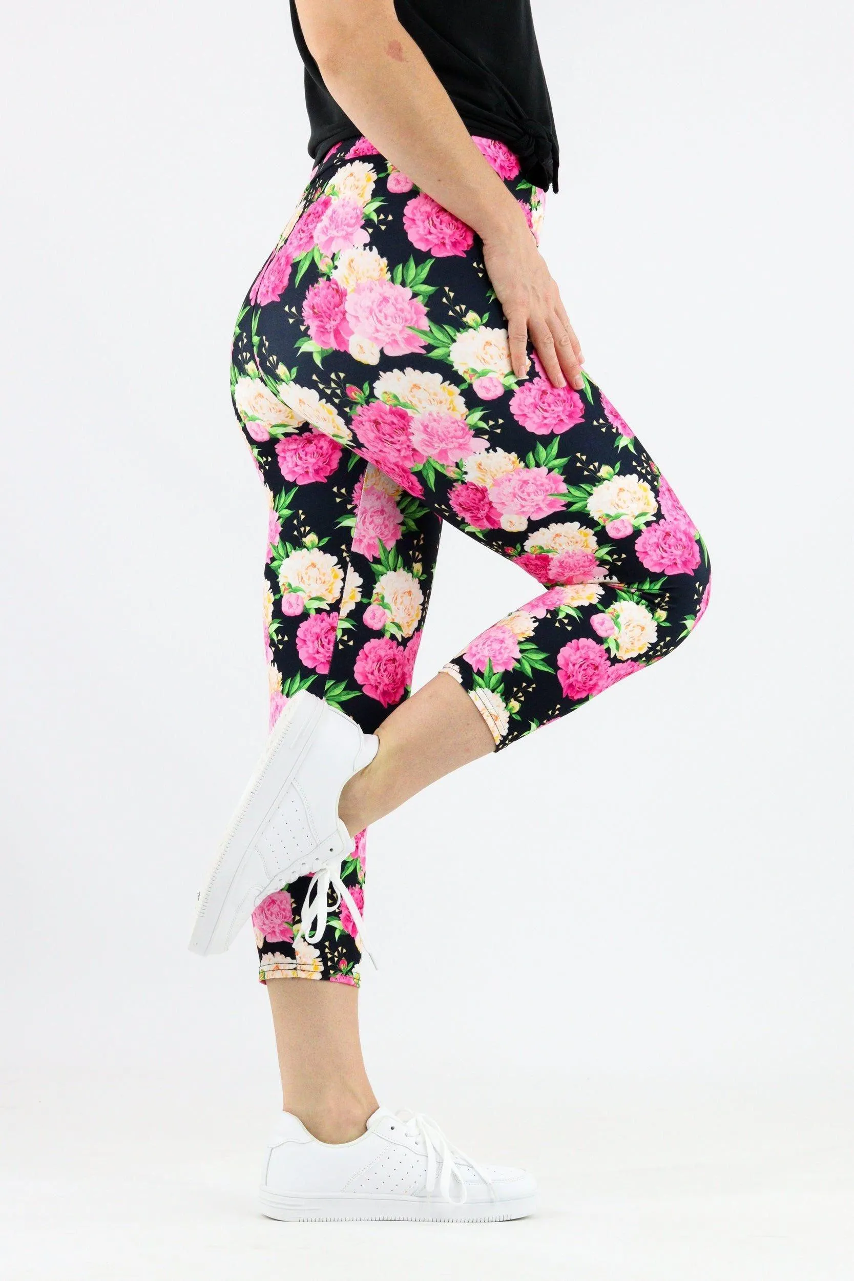Pretty Peonies - Casual Capri Leggings