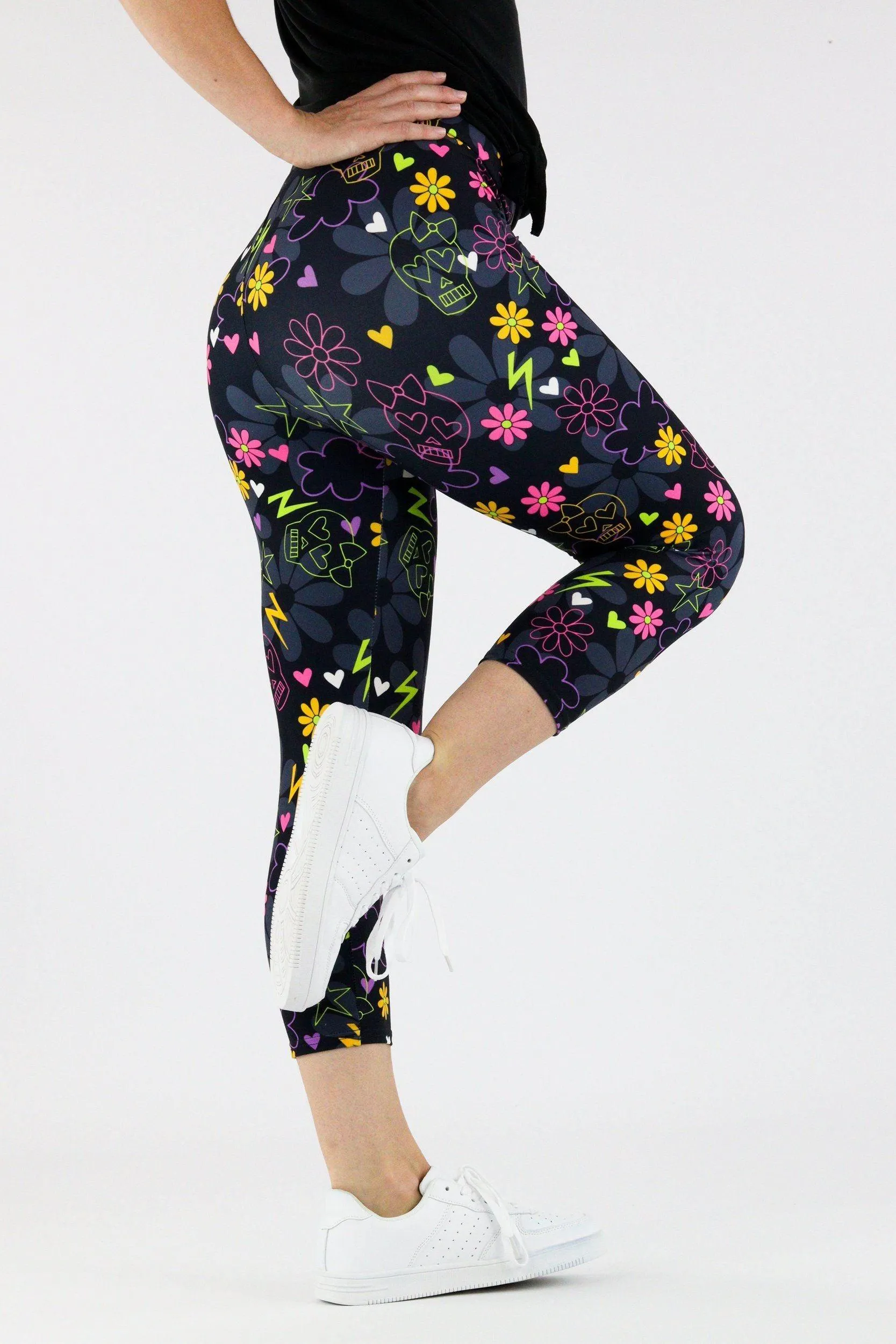 Pretty Skull - Casual Capri Leggings