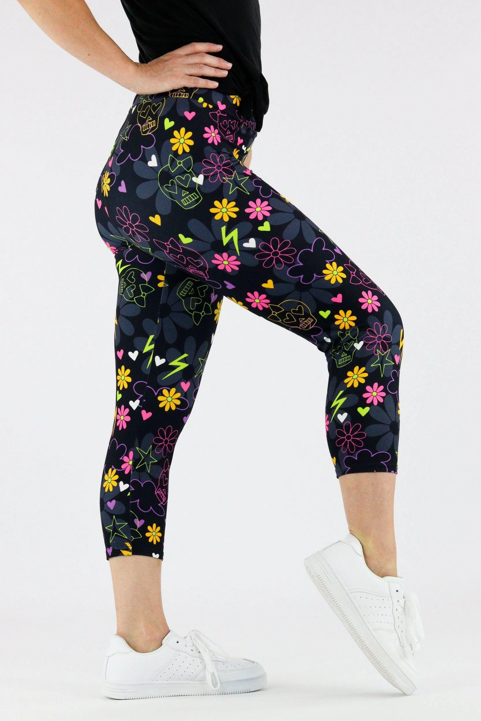 Pretty Skull - Casual Capri Leggings