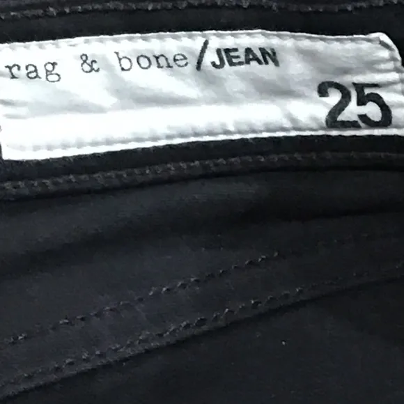 Rag &amp; Bone Black Hampton Jean 10 Inch Capri Size 25