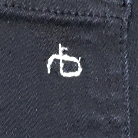 Rag &amp; Bone Black Hampton Jean 10 Inch Capri Size 25