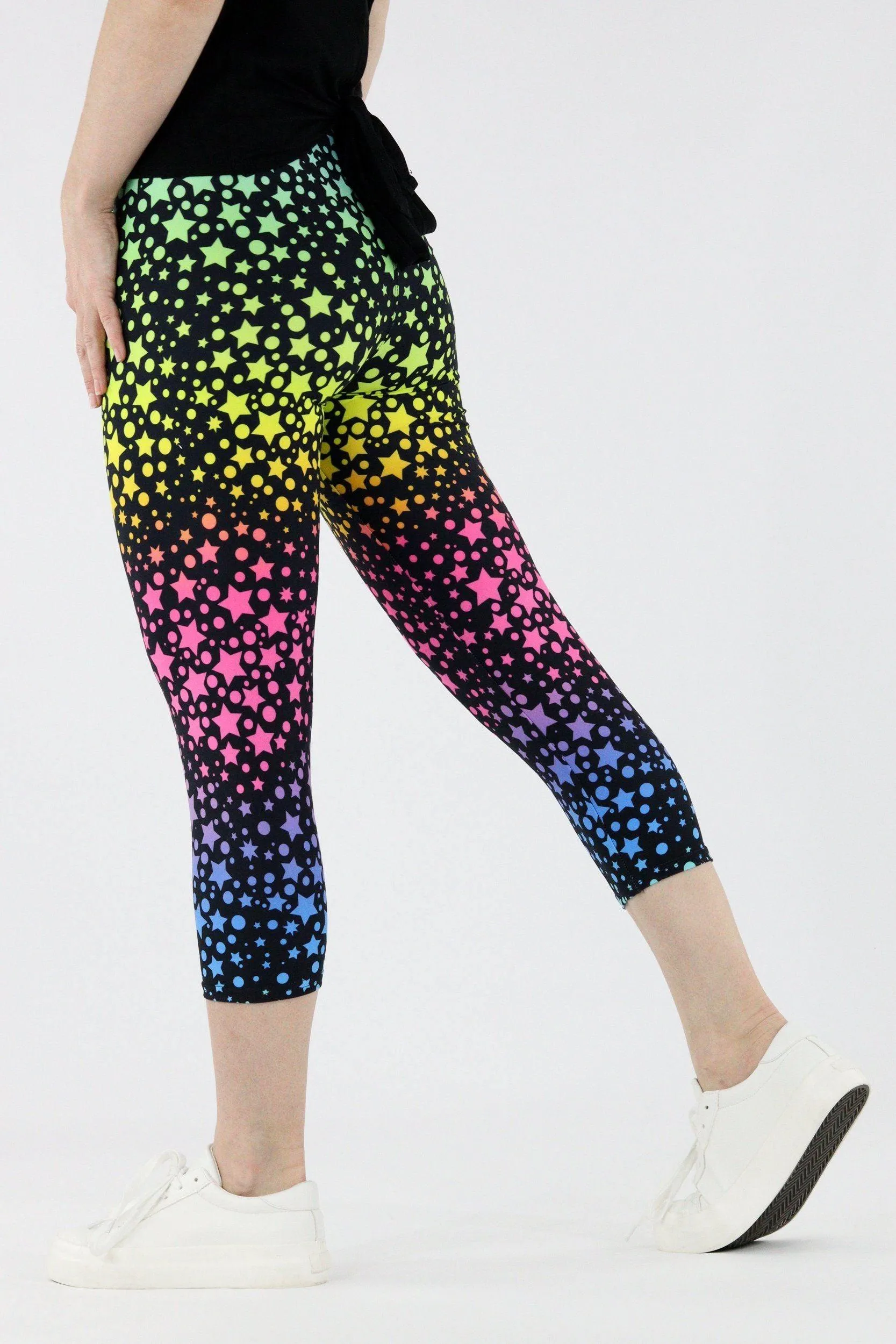 Rainbow Star Cluster - Casual Capri Leggings