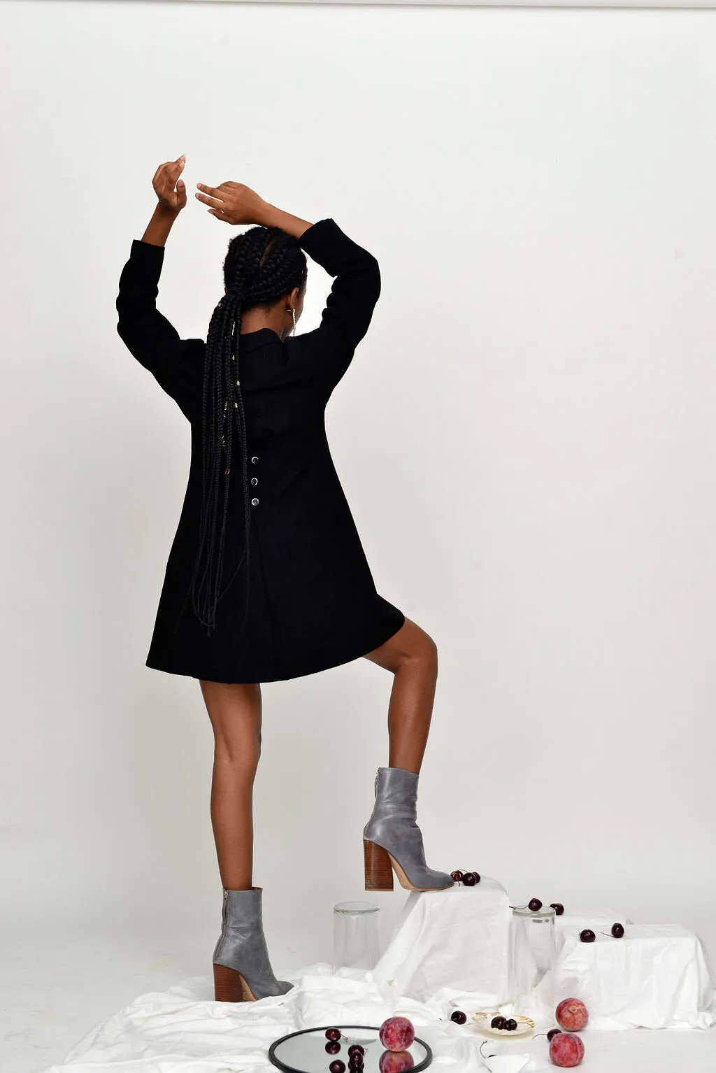 Reputation Blazer in Black Linen