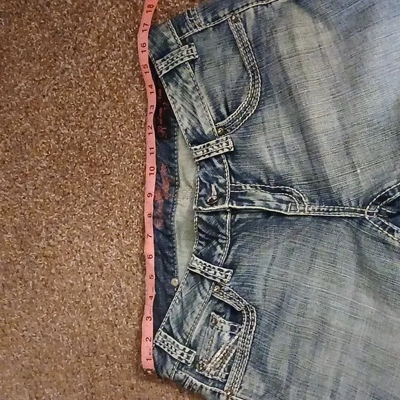 Rock &amp; Roll CowGirl low rise capris size 32