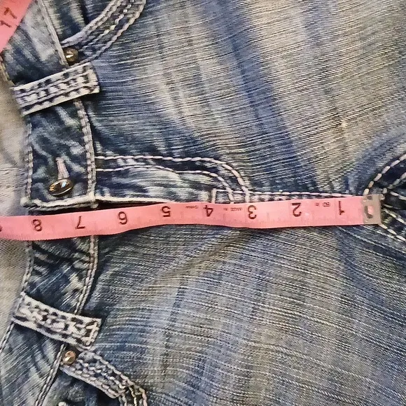 Rock &amp; Roll CowGirl low rise capris size 32