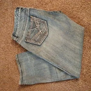 Rock &amp; Roll CowGirl low rise capris size 32