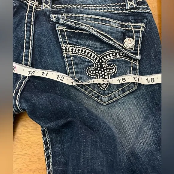 Rock Revival Johanna Women’s Bling Distressed Denim Capris Size 28
