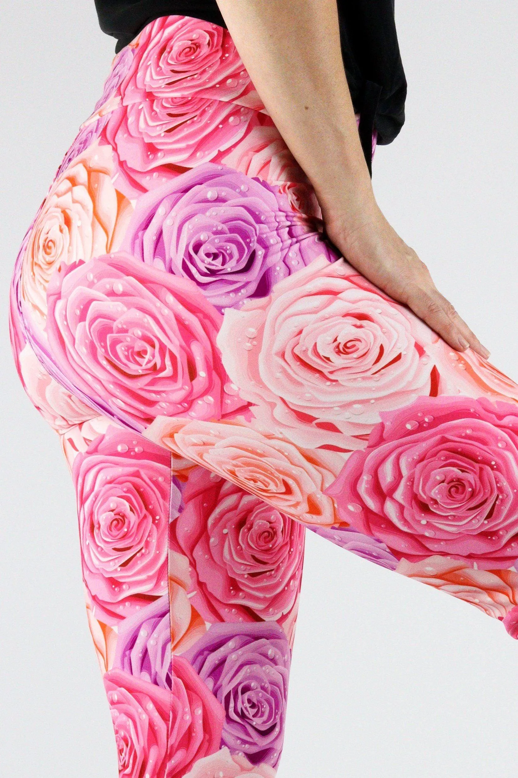 Roses - Casual Capri Leggings