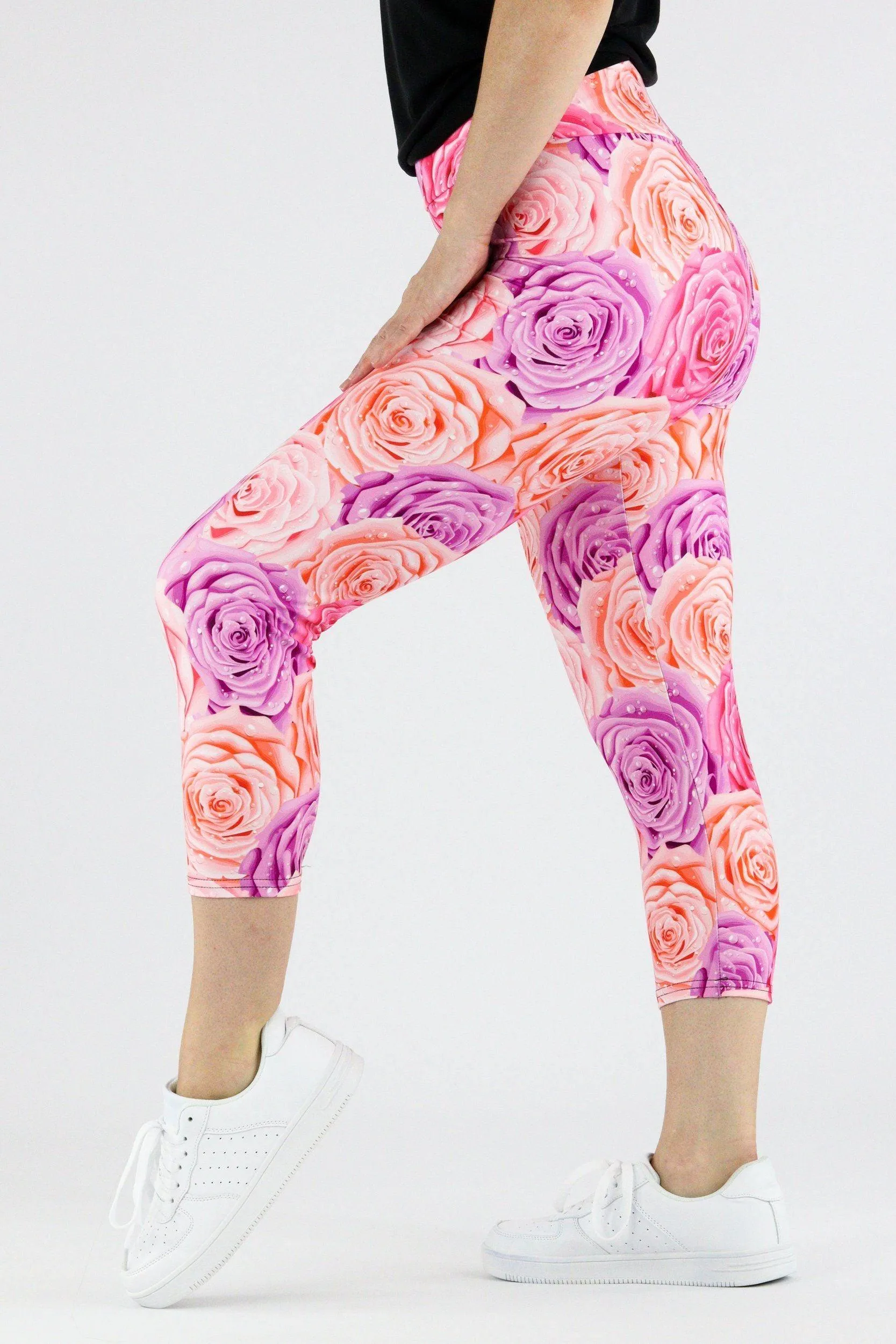 Roses - Casual Capri Leggings