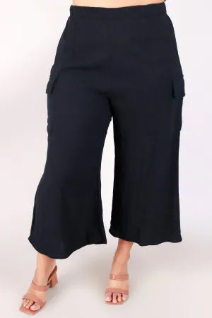 ROUND OF APPLAUSE CAPRI PANTS