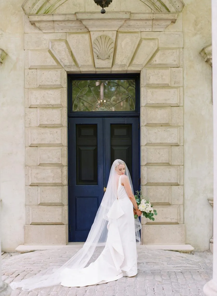 Simple Satin Garden Bridal Dresses with Ruffles Train