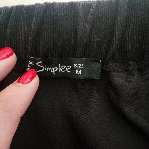 Simplee skirt, size medium, black corduroy embroidered
