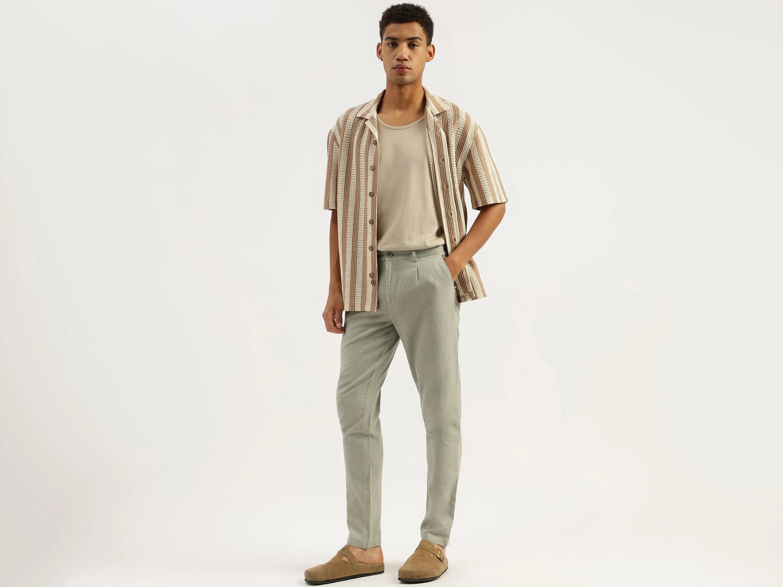 Solid Relaxed Fit Pleated Trousers