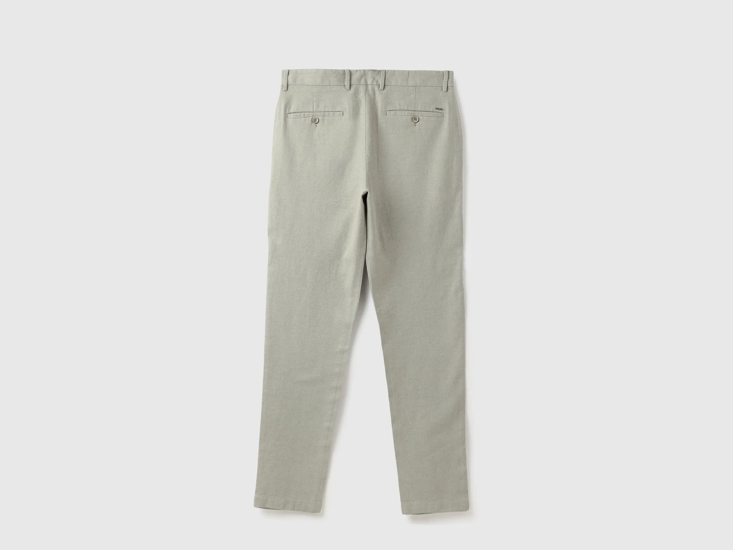 Solid Relaxed Fit Pleated Trousers