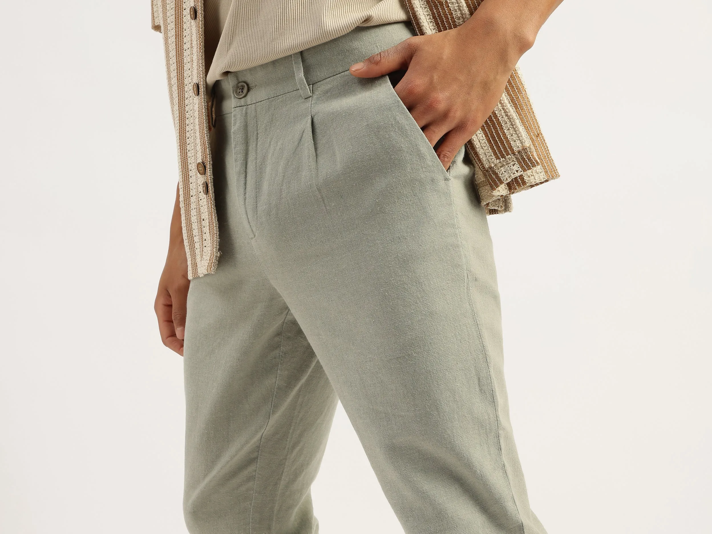 Solid Relaxed Fit Pleated Trousers