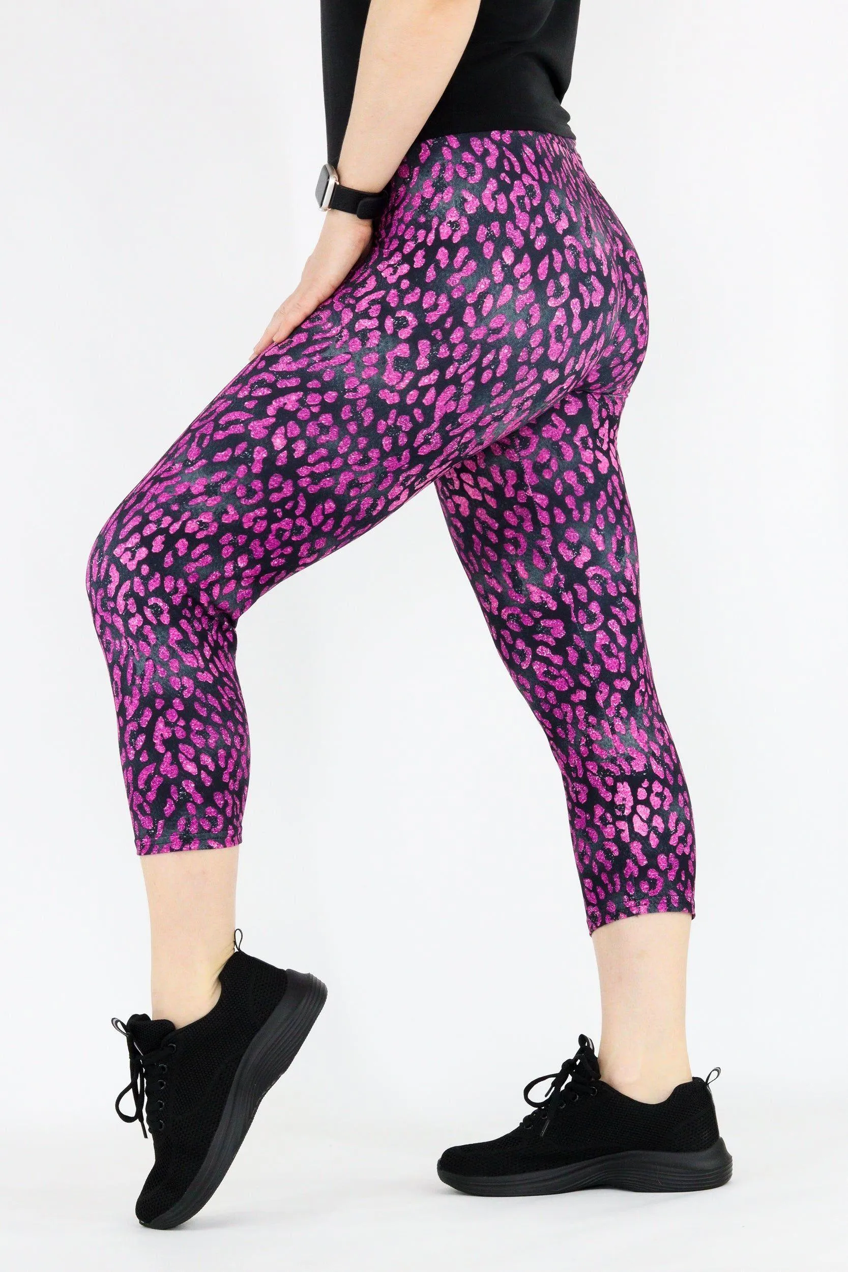 Sparkle Panther - Casual Capri Leggings