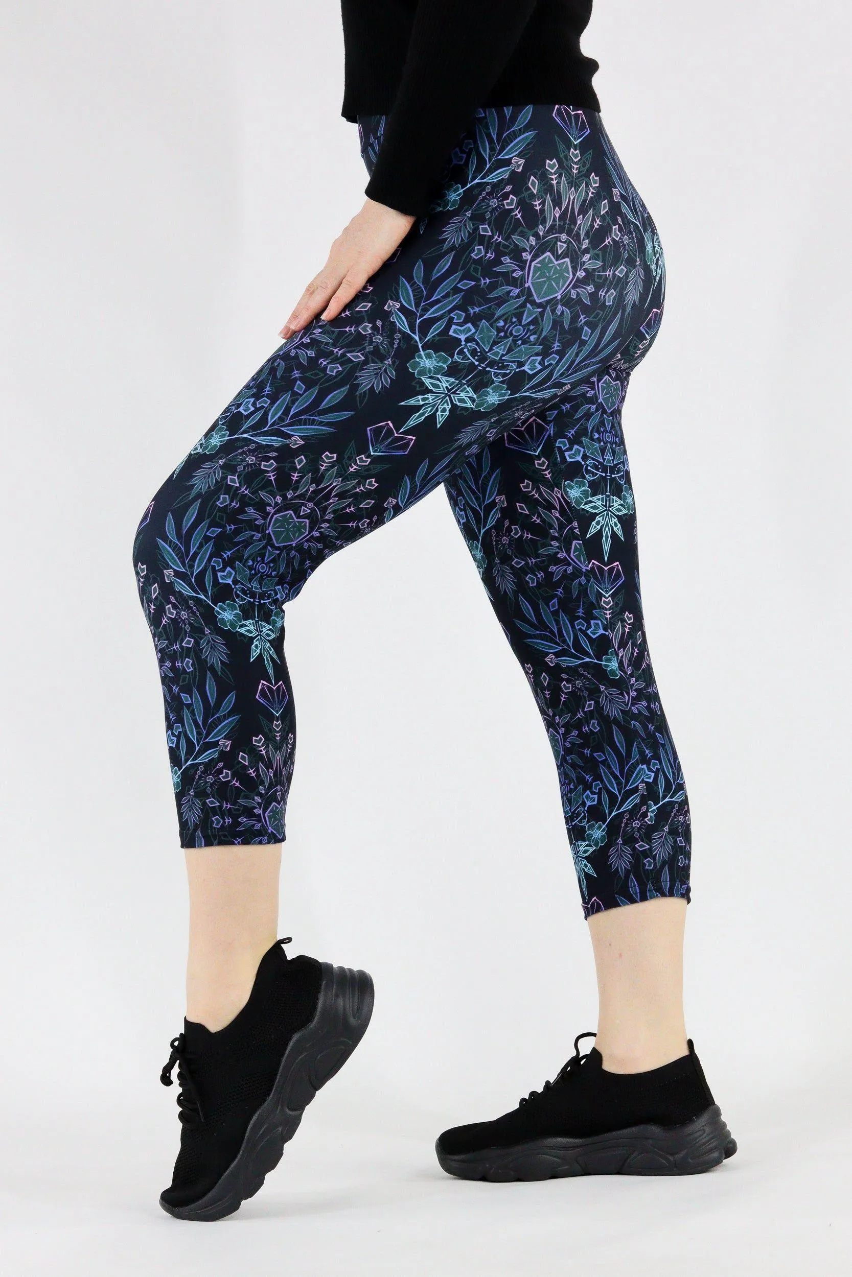 Spiritual Awakening - Casual Capri Leggings