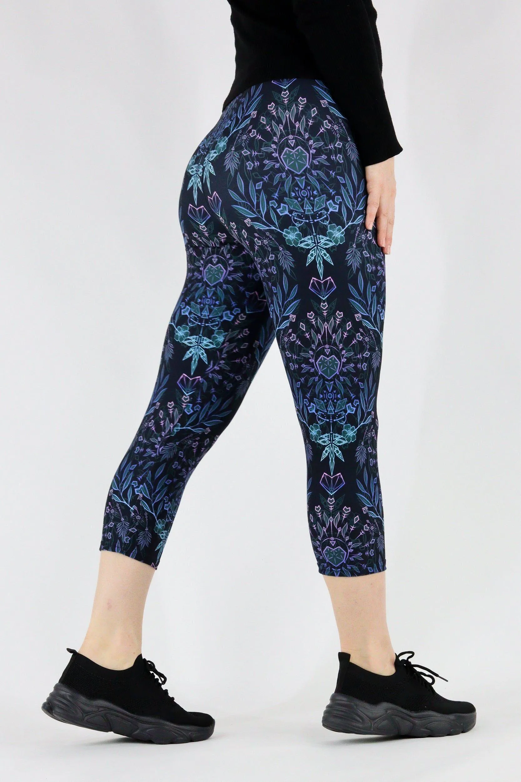 Spiritual Awakening - Casual Capri Leggings