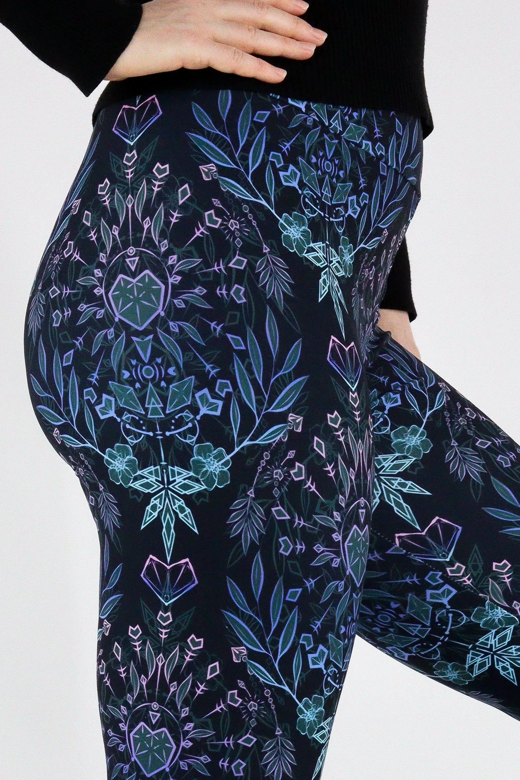 Spiritual Awakening - Casual Capri Leggings