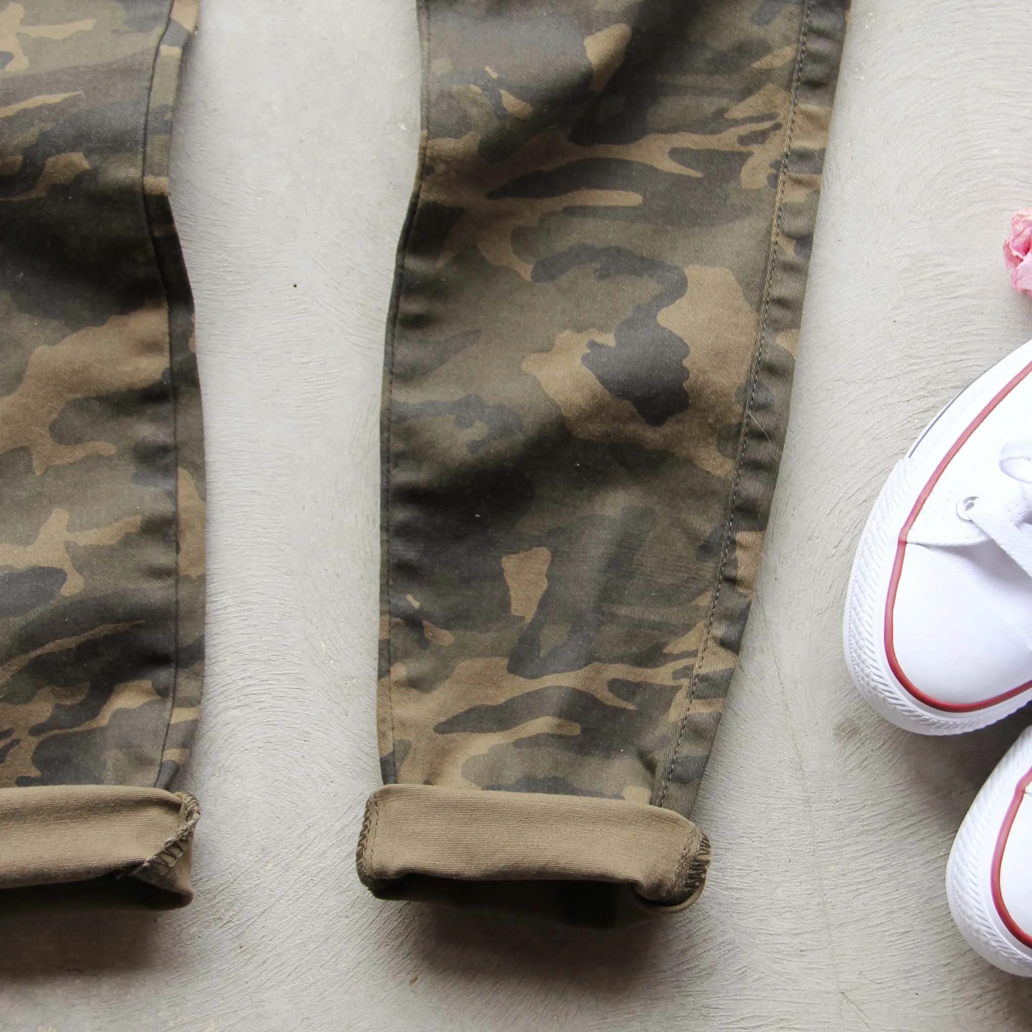 Sugar Falls Cargo Pants in Camo
