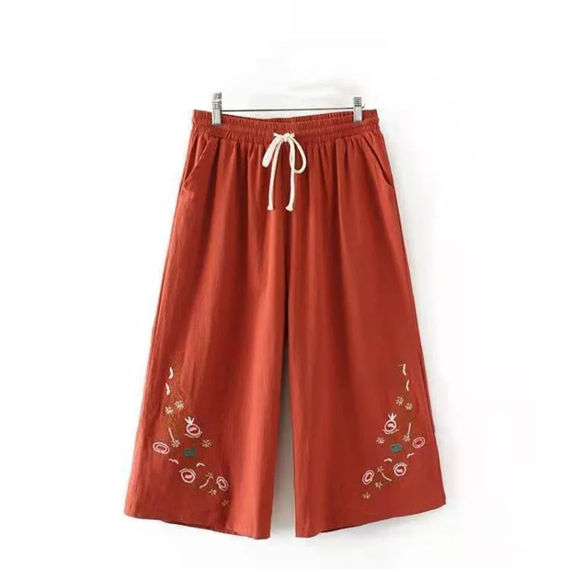 Summer Breeze Embroidered Linen Capris