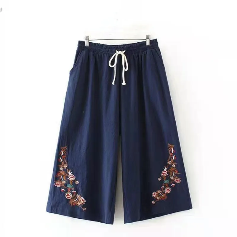 Summer Breeze Embroidered Linen Capris