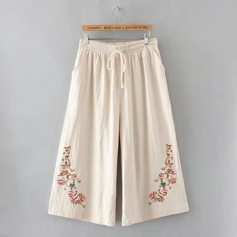 Summer Breeze Embroidered Linen Capris
