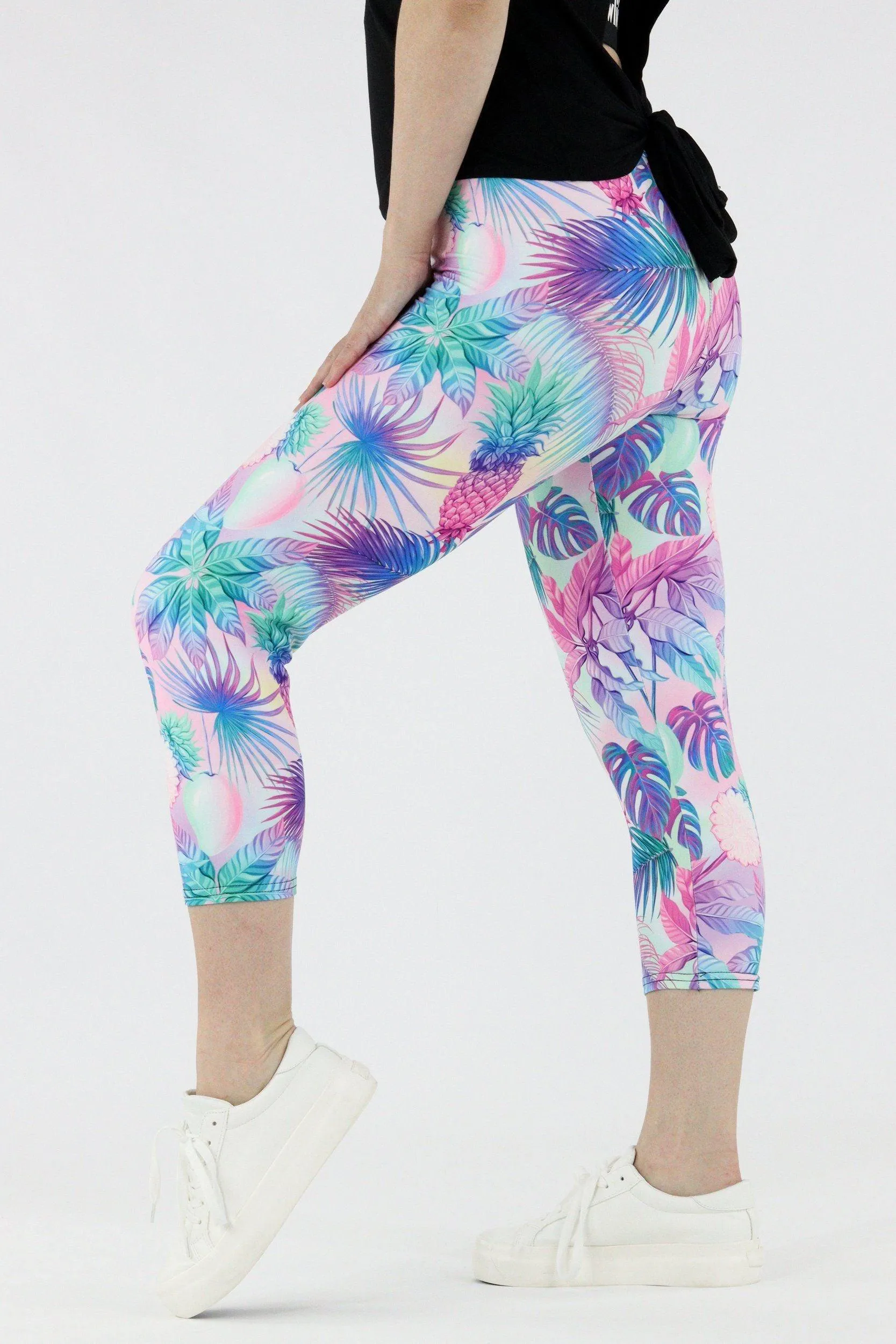 Summer Dreams - Casual Capri Leggings