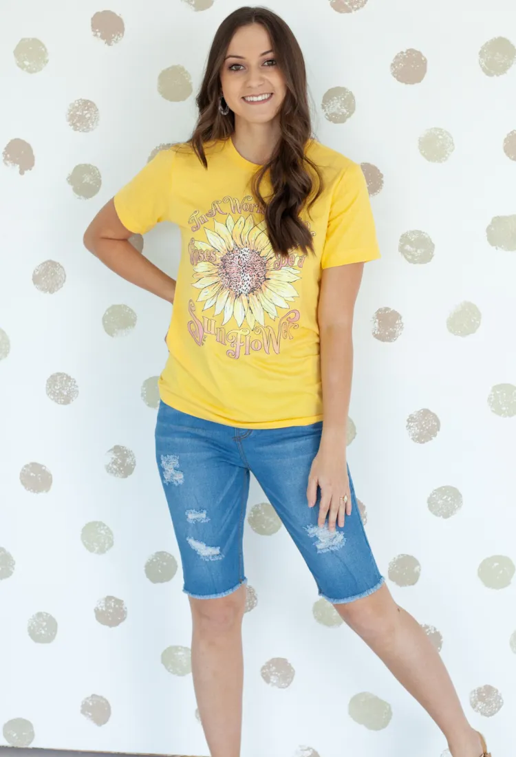 Sunflower Graphic Tee in Sunshine