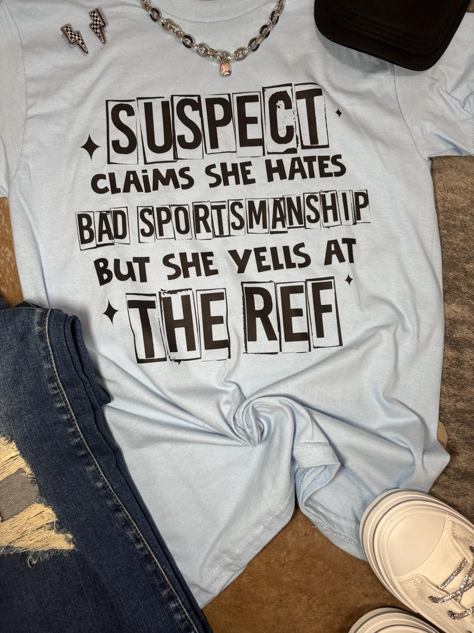 Suspect yells at ref graphic